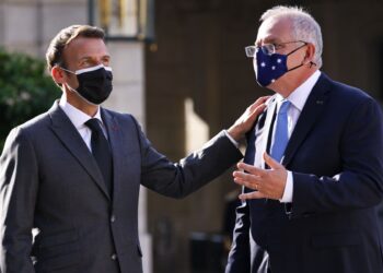 Francia acusa a Australia de mentirle