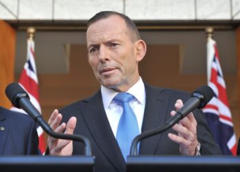 Londres nomme le controversé ex-PM australien Abbott conseiller au commerce