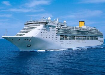Rester sur un bateau avec de potentiels cas de Covid-19 ou débarquer en Italie ? Le choix de 300 Australiens