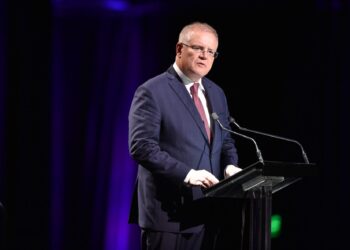 Scott Morrison incite les backpackers à penser à rentrer chez eux