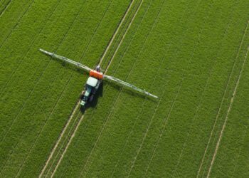 Un tiers des terres agricoles à « haut risque » de pollution aux pesticides