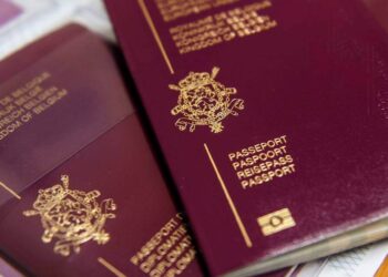 Pourquoi les passeports sont-ils tous conçus sur le même modèle ?
