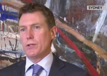 Australie: un poids lourd du gouvernement dément des accusations de viol