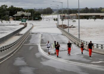 Primer ministro de Australia afronta la cólera de las víctimas de las inundaciones