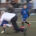 [VIDEO ] Australie: le Premier ministre en campagne joue au foot et … renverse un enfant