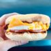 Il écope de 2.000 dollars d&rsquo;amende pour avoir transporté… des McMuffins