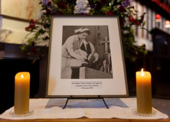 Elizabeth II: une reine, des royaumes