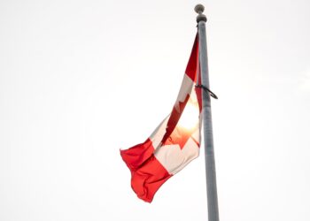 Avec des centaines d&rsquo;incendies actifs, le Canada face à un immense défi logistique