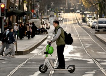 Les autorités de Melbourne votent l&rsquo;interdiction de la location des scooters électriques
