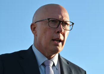 Élections fédérales : Peter Dutton qualifie les cérémonies de “Welcome to Country” “d’exagérées” et annonce vouloir diminuer leur présence 