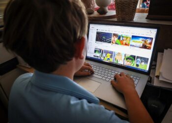 Meta to remove under-16 Australians from Facebook, Instagram on December 4