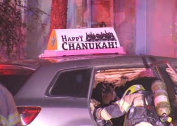 Australie: une voiture portant une pancarte pour Hanouka incendiée à Melbourne